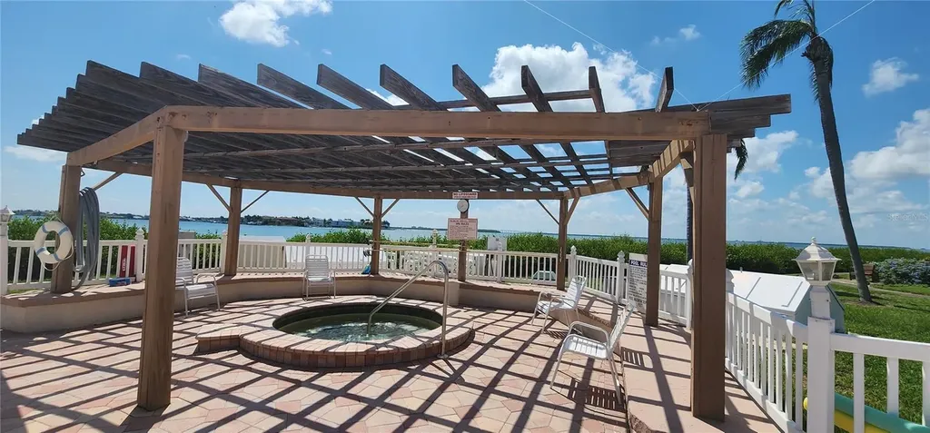 6219 Palma Del Mar Boulevard S St Petersburg FL 33715