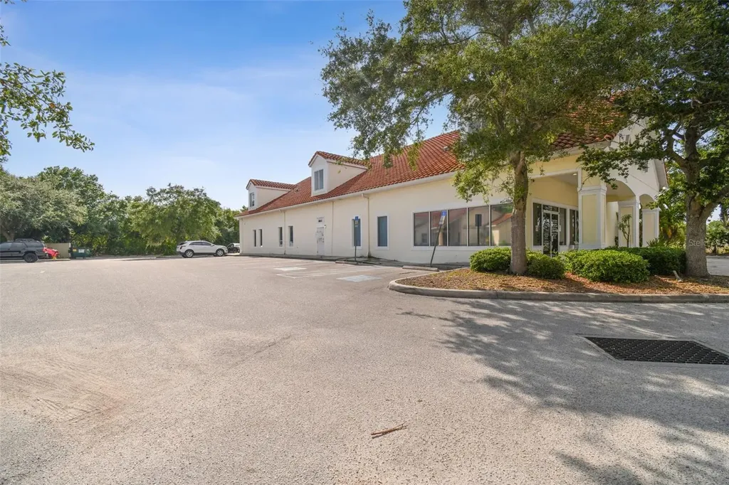 772 Cortaro Drive Sun City Center FL 33573
