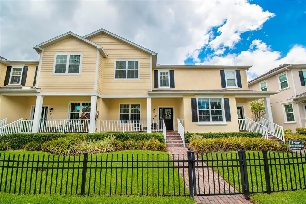 201 49th Avenue N St Petersburg FL 33703