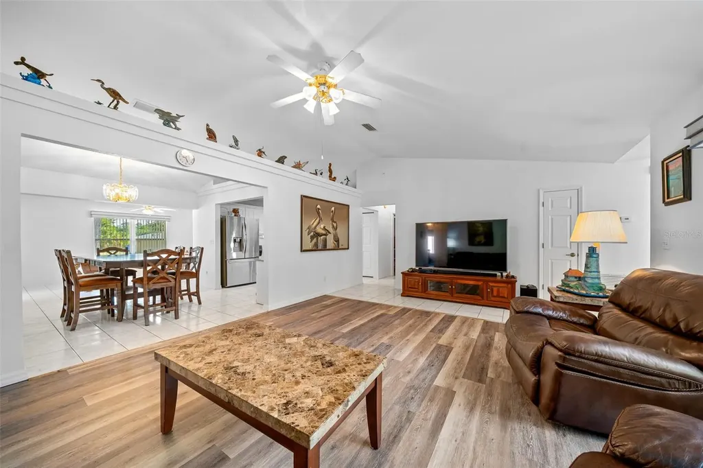 13027 NE 7th Loop Silver Springs FL 34488