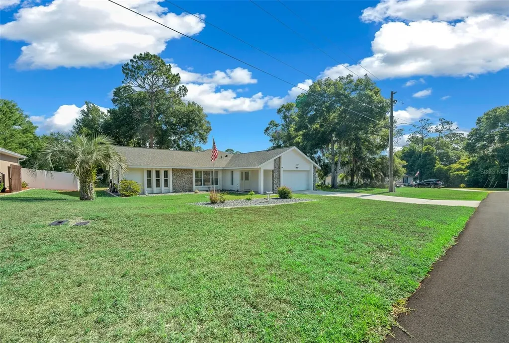 13027 NE 7th Loop Silver Springs FL 34488