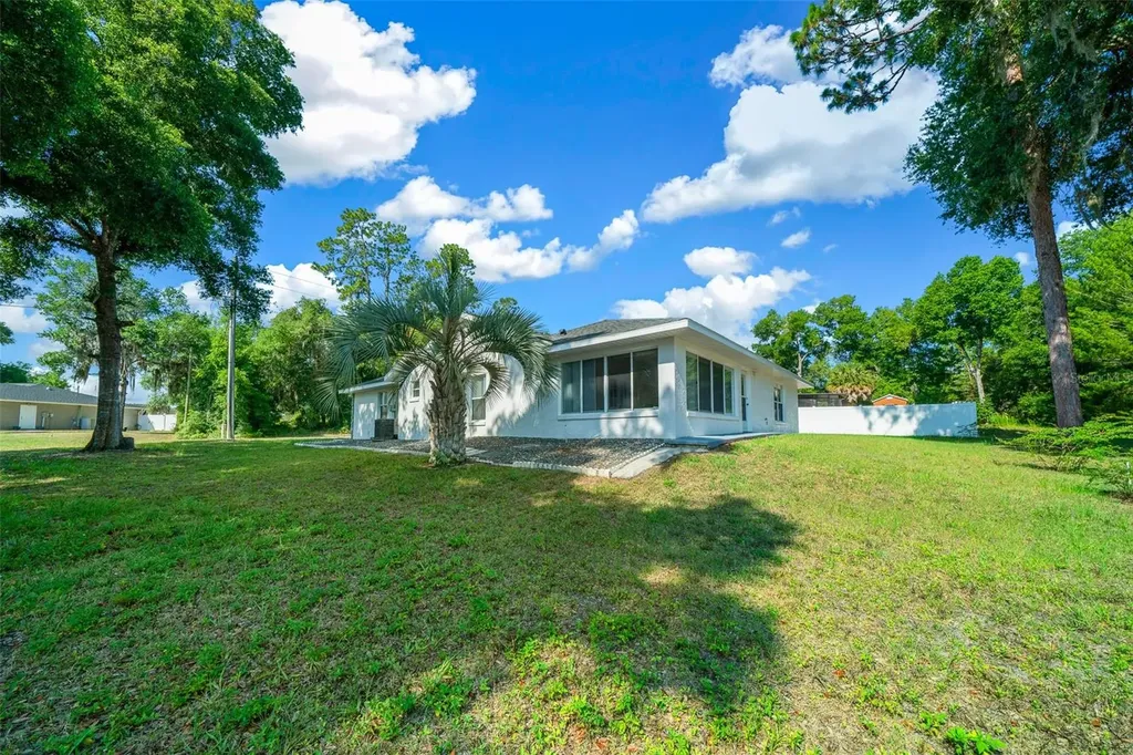 13027 NE 7th Loop Silver Springs FL 34488