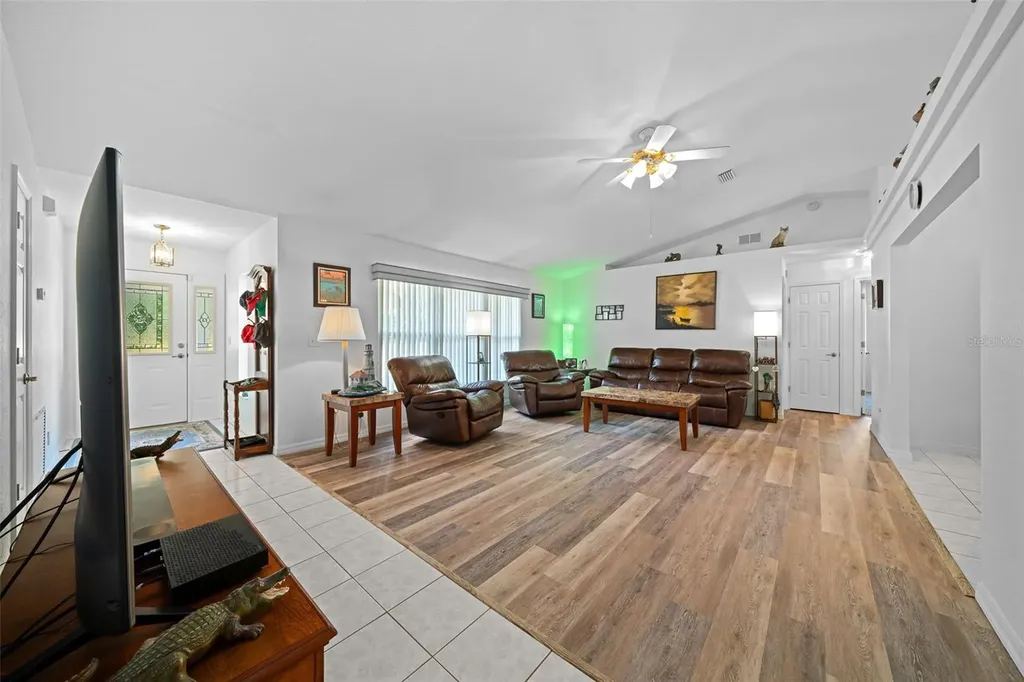 13027 NE 7th Loop Silver Springs FL 34488