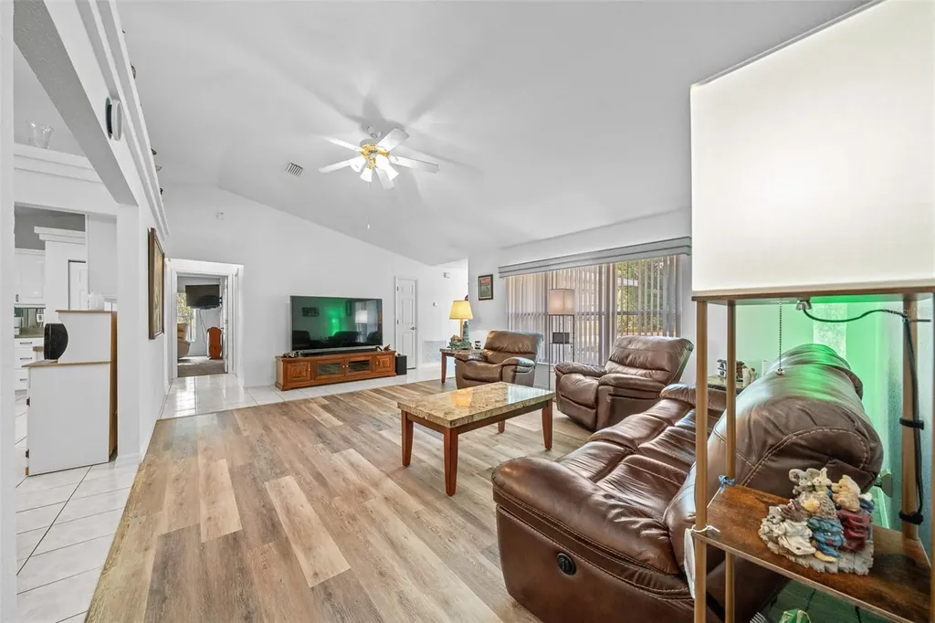 13027 NE 7th Loop Silver Springs FL 34488