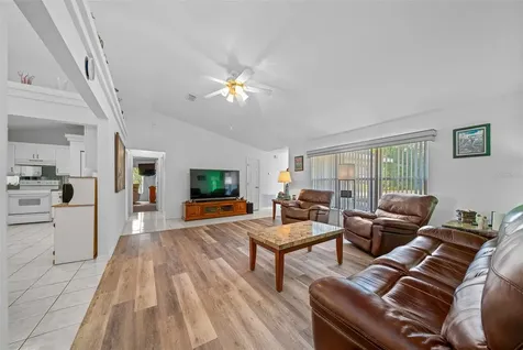 13027 NE 7th Loop Silver Springs FL 34488