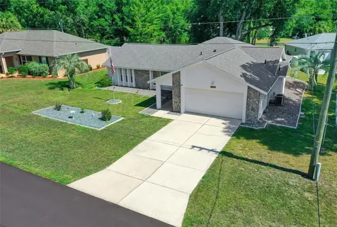 13027 NE 7th Loop Silver Springs FL 34488