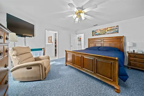 13027 NE 7th Loop Silver Springs FL 34488