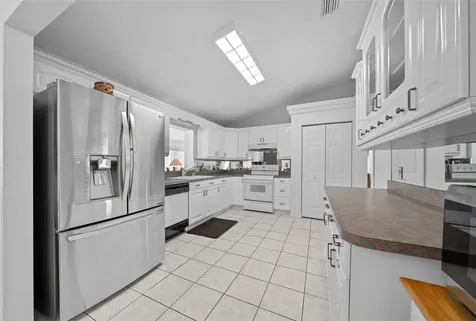 13027 NE 7th Loop Silver Springs FL 34488