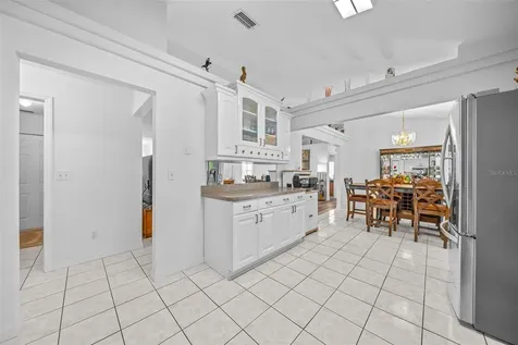 13027 NE 7th Loop Silver Springs FL 34488