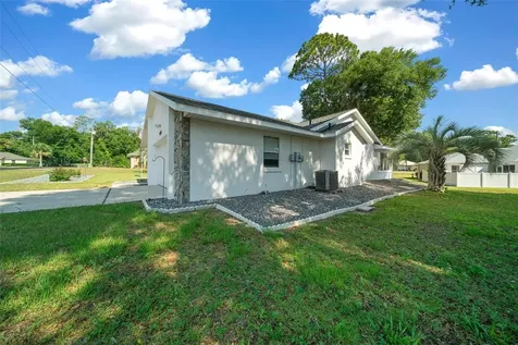 13027 NE 7th Loop Silver Springs FL 34488
