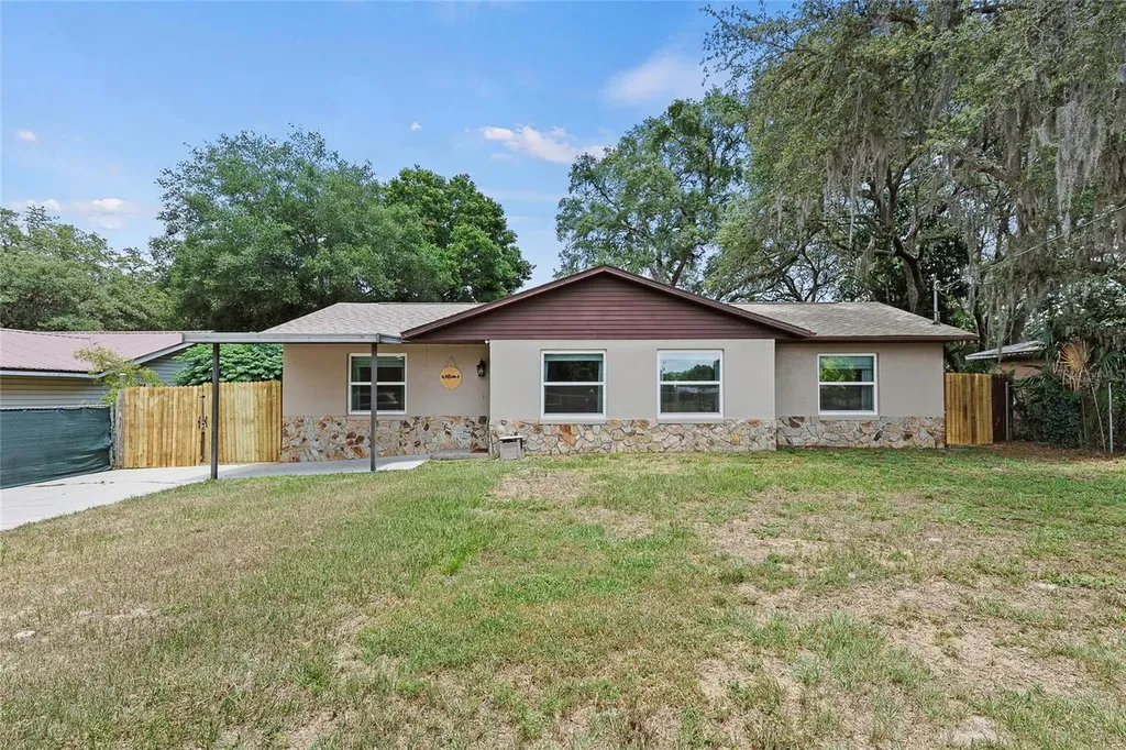 39828 Grays Airport Road Lady Lake FL 32159