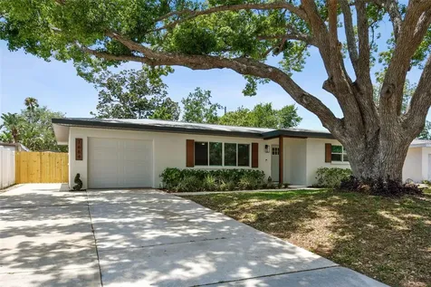 7664 115th Street Seminole FL 33772