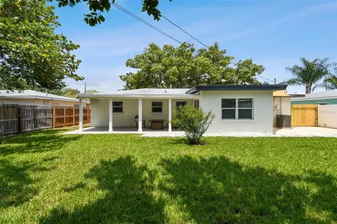 7664 115th Street Seminole FL 33772