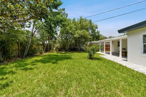 7664 115th Street Seminole FL 33772