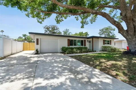 7664 115th Street Seminole FL 33772