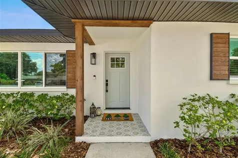 7664 115th Street Seminole FL 33772