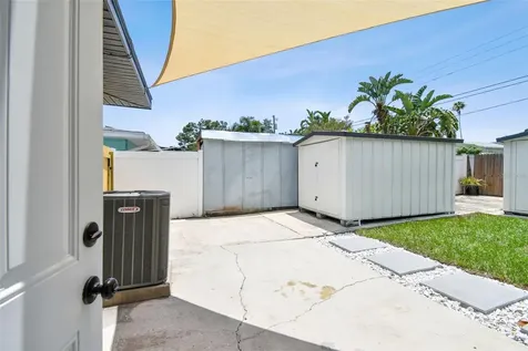 7664 115th Street Seminole FL 33772