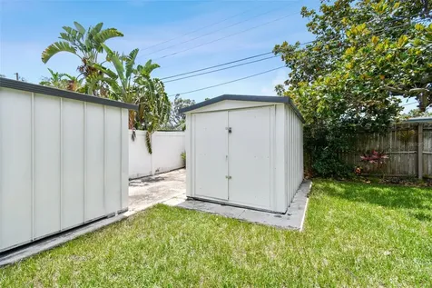 7664 115th Street Seminole FL 33772