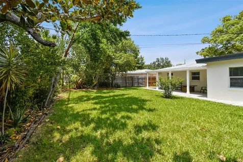 7664 115th Street Seminole FL 33772