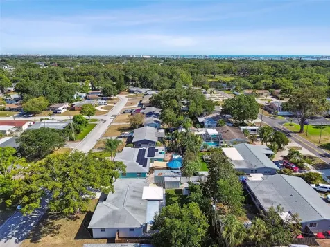 7664 115th Street Seminole FL 33772