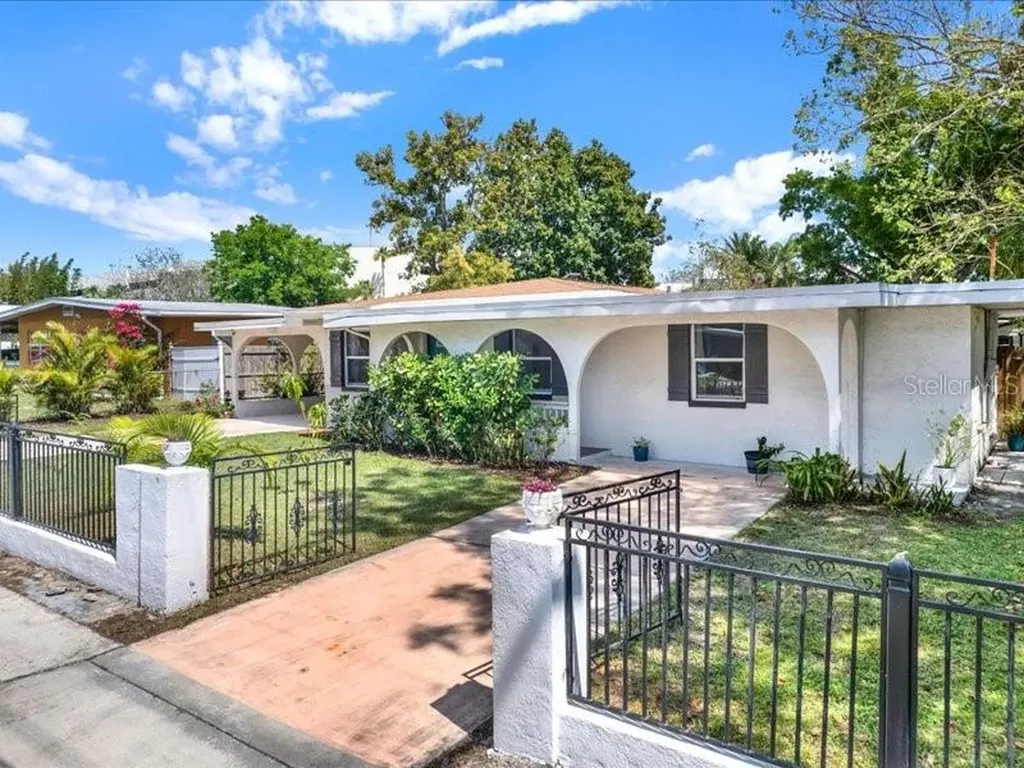 7325 Kingsbury Circle Tampa FL 33610