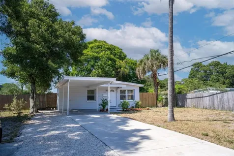 7121 35th Avenue N St Petersburg FL 33710