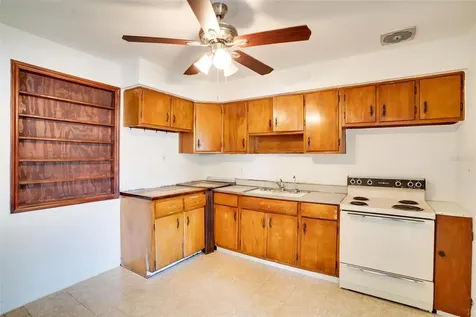 7326 12th Avenue N St Petersburg FL 33710
