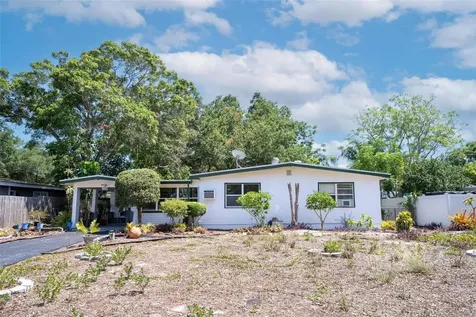 7326 12th Avenue N St Petersburg FL 33710