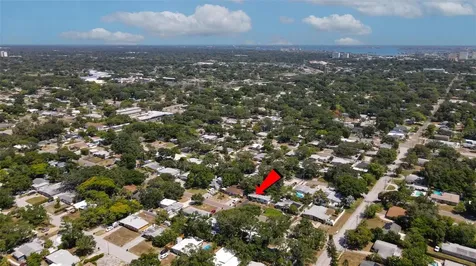 7326 12th Avenue N St Petersburg FL 33710