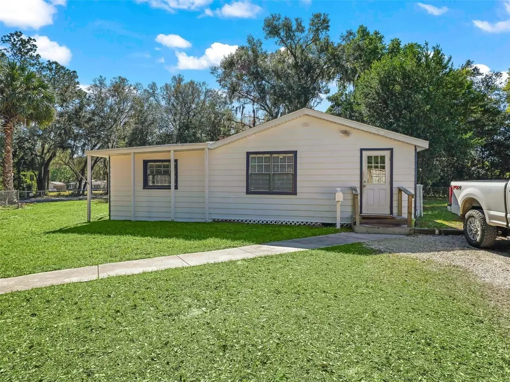 7592 Cr 225 Wildwood FL 34785