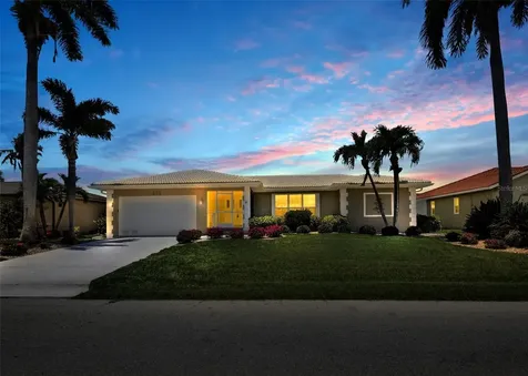 817 Via Esplanade Punta Gorda FL 33950