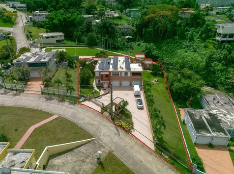 17 Calle Laderas Cayey PR 00736
