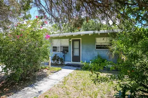2530 Kingston Street S St Petersburg FL 33711