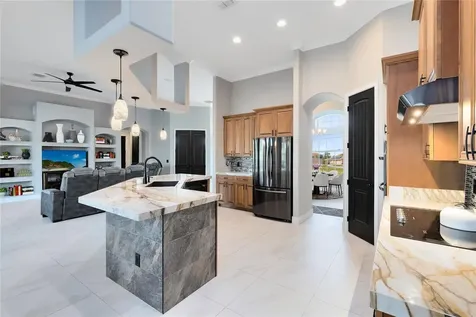 18434 Robertson Street Orlando FL 32833