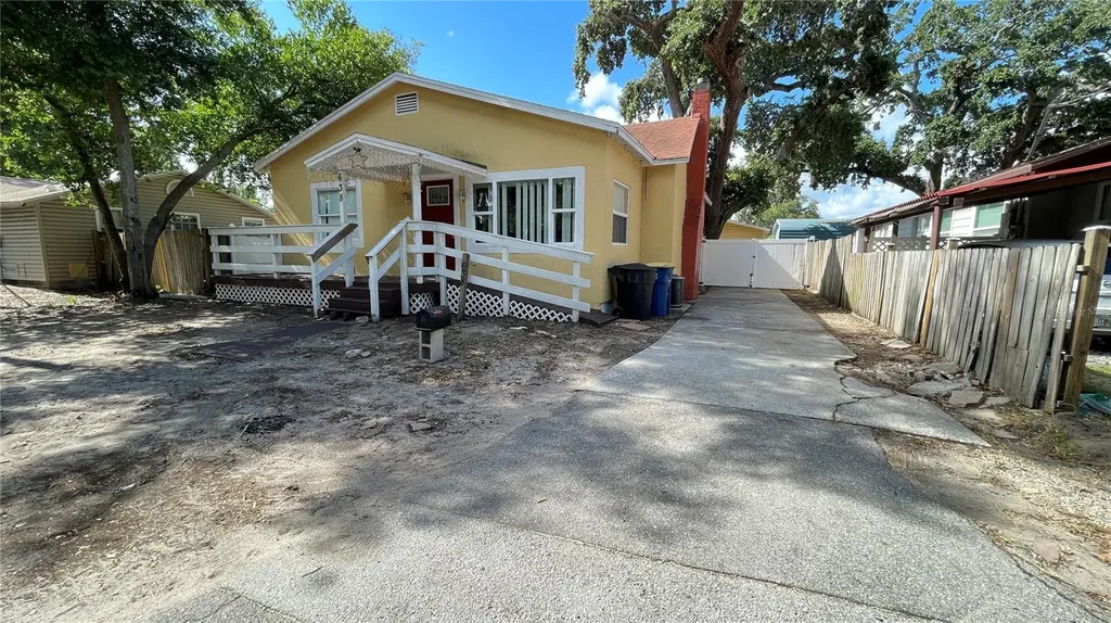 638 Bryant Street Clearwater FL 33756