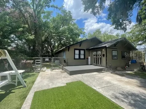 1011 N Wills Street Plant City FL 33563