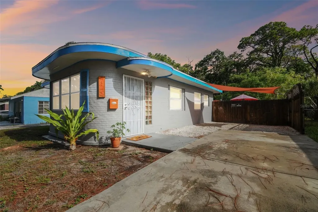 725 30th Avenue S St Petersburg FL 33705