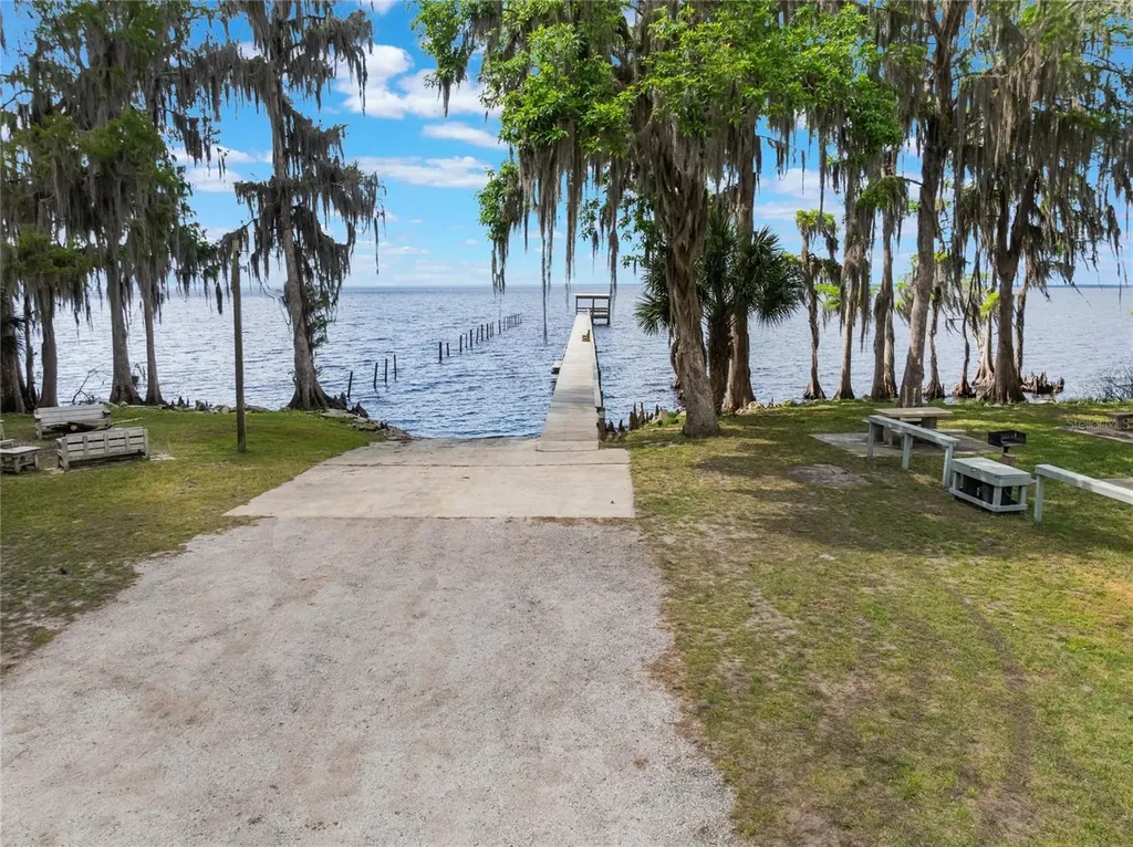 515 Gardenia Avenue Georgetown FL 32139