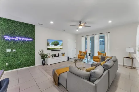 2201 Lelani Circle Davenport FL 33897