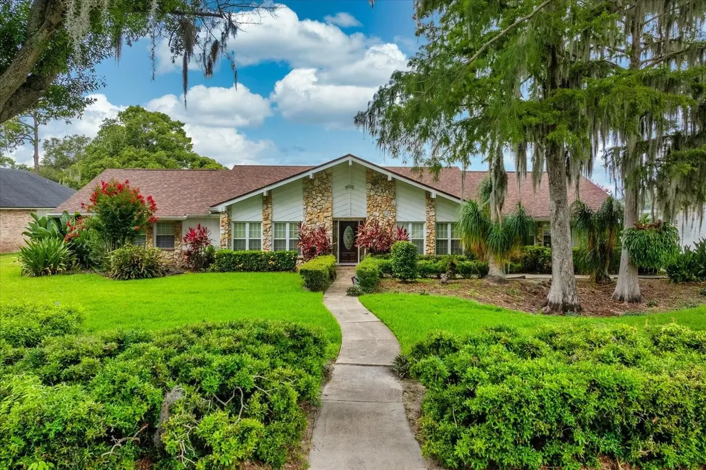3826 N Lake Orlando Parkway Orlando FL 32808