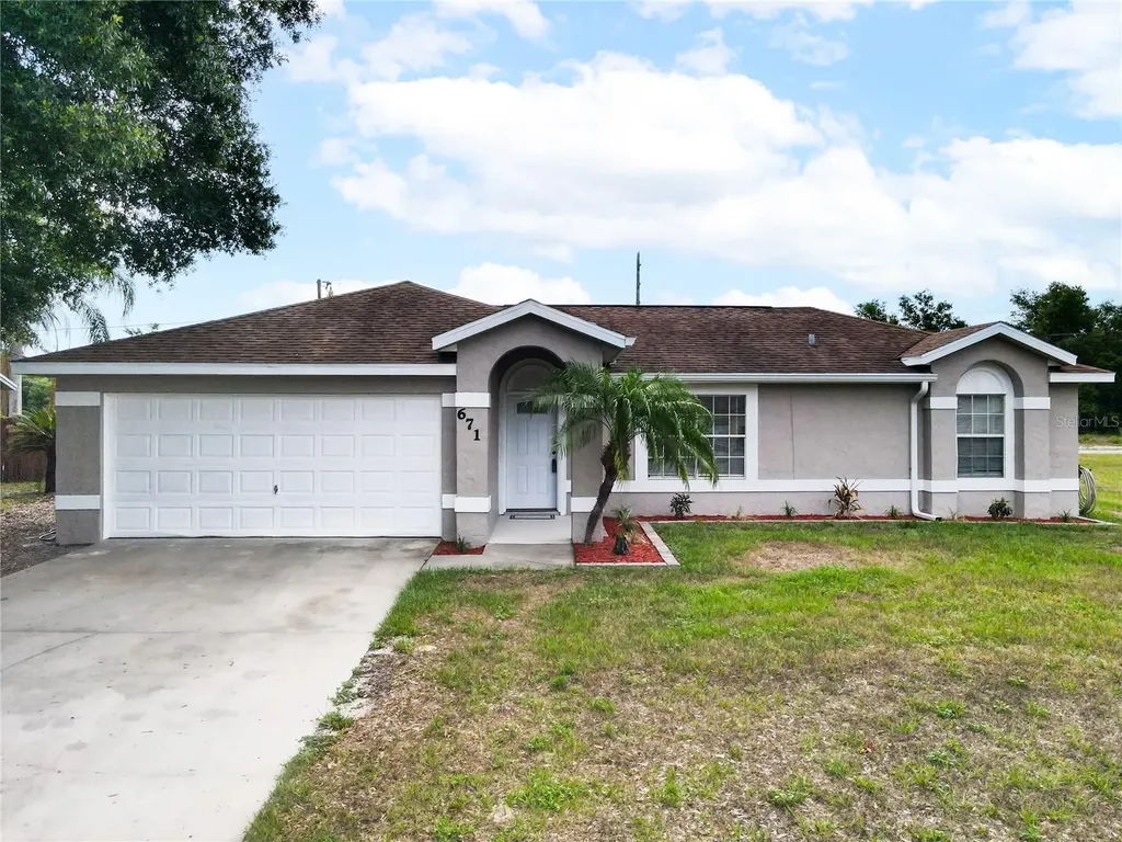 671 Stallings Avenue Deltona FL 32738