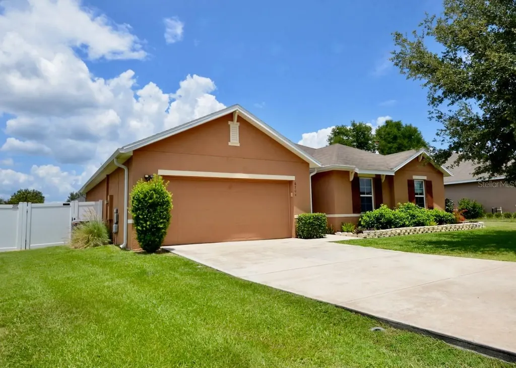 6704 SW 64th Court Ocala FL 34476
