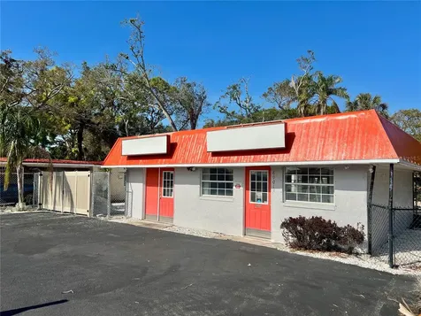6901 46th Avenue N St Petersburg FL 33709