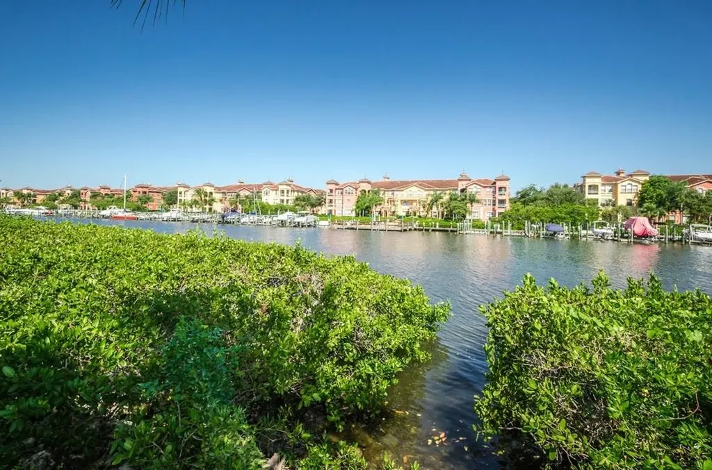 2746 Via Tivoli Clearwater FL 33764