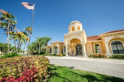 2746 Via Tivoli Clearwater FL 33764