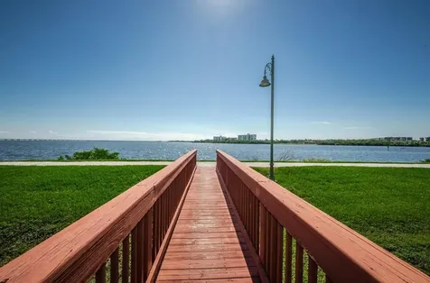 2746 Via Tivoli Clearwater FL 33764