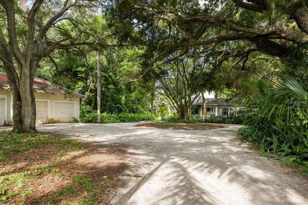 3301 Bay Shore Road Sarasota FL 34234