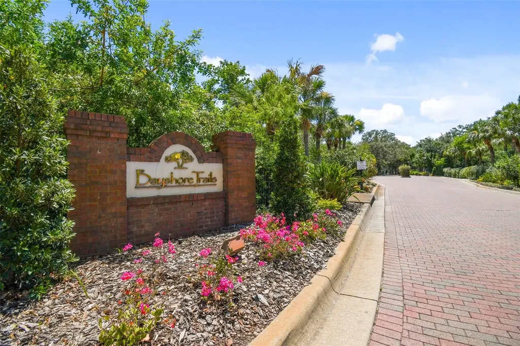 2848 Bayshore Trails Drive Tampa FL 33611