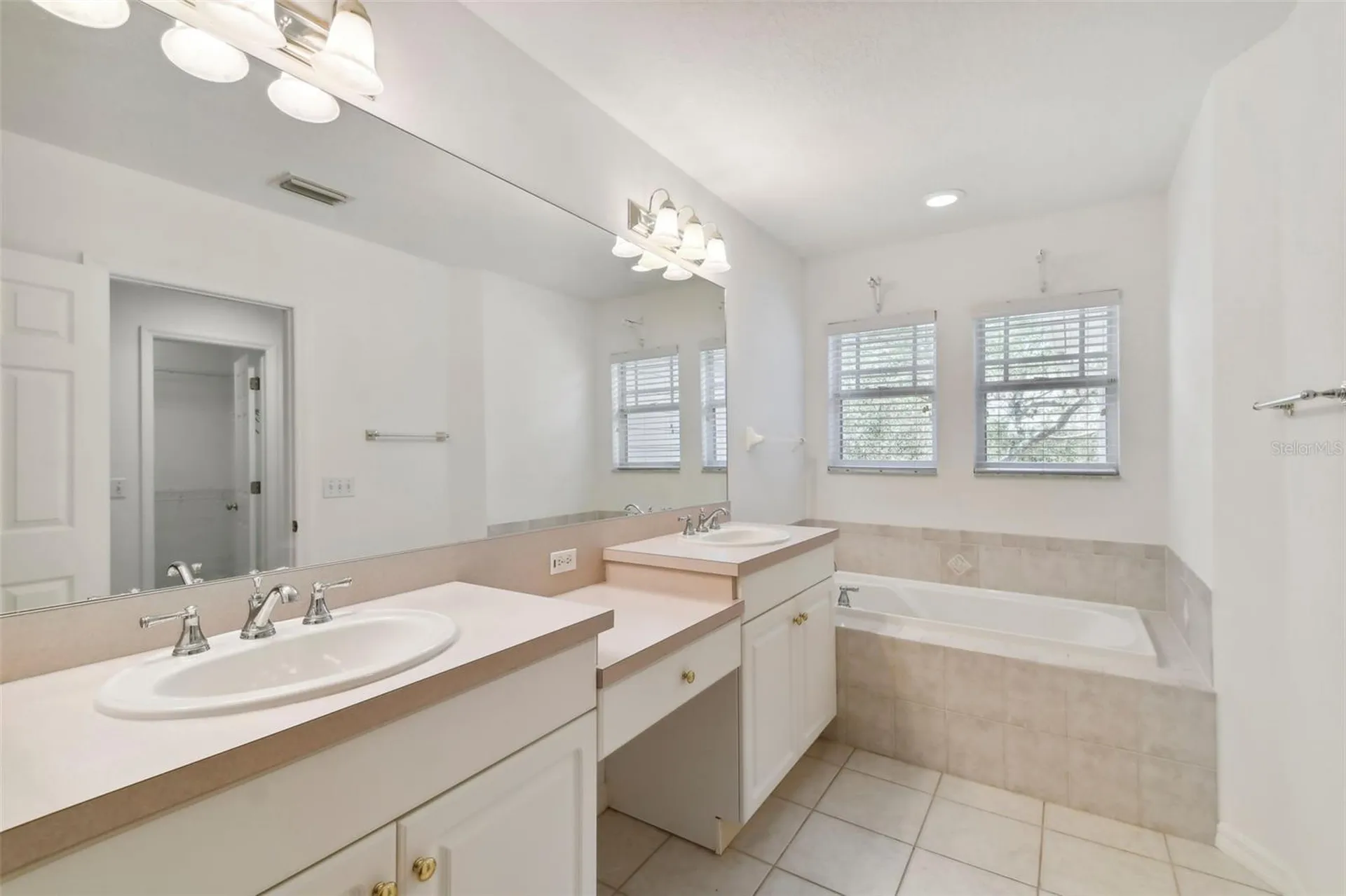 2848 Bayshore Trails Drive Tampa FL 33611