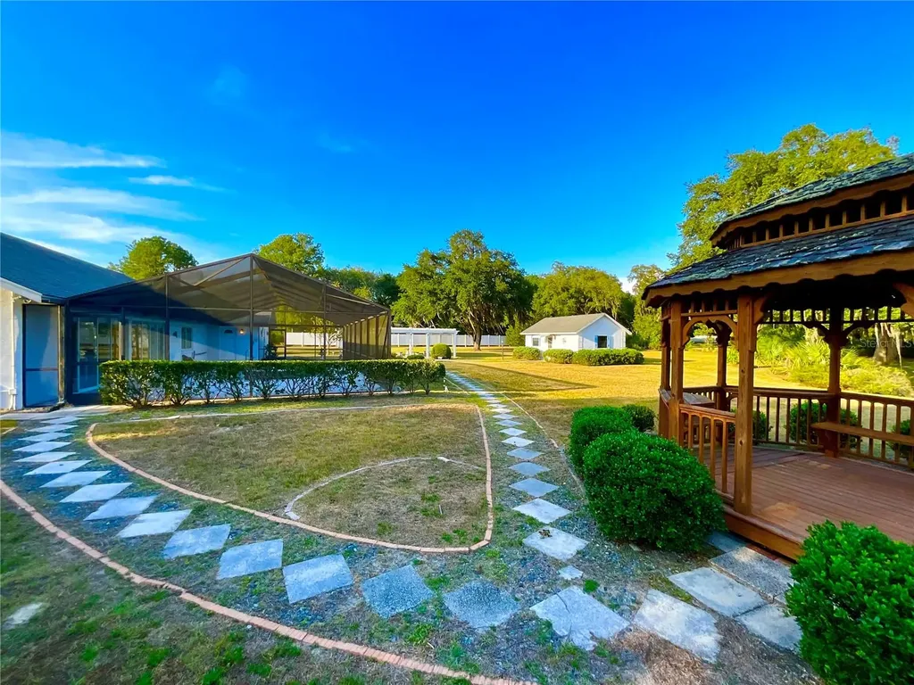7205 NE 61st Avenue Road Silver Springs FL 34488